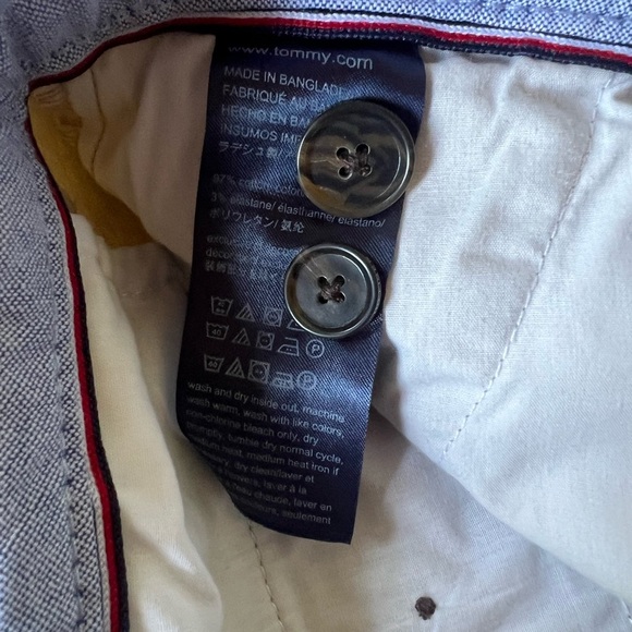 Men's Khaki Tommy Hilfiger size 30 shorts - Picture 3 of 5